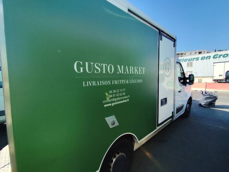 Flocage de flotte de véhicules pour Gusto Market à Marseille