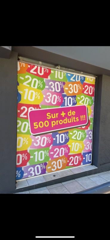 Adhésifs vitrines pour pharmacies, ostéopathes et cabinets médicaux à Marseille, Aix, Toulon 