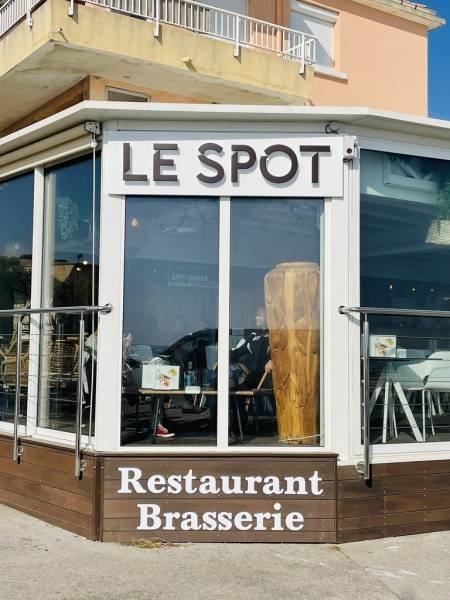 Obtenez le tarif de vos lettres découpées en relief à Auriol, près de Marseille.