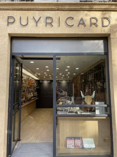 Fabrication et pose d'une enseigne non lumineuse en lettres aluminium à Aix en Provence