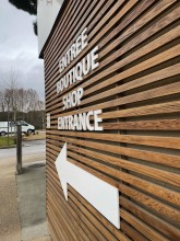 Notre zone d'activité pour ce service Trouver une société spécialisée en communication visuelle pour la pose de signalétique intérieure dans un magasin vers 